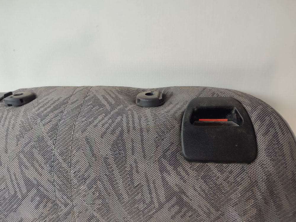 Сиденье заднее левое FORD MONDEO 1.6L Zetec-E EFI (90PS) Сиденье заднее левое FORD MONDEO 1.6L Zetec-E EFI (90PS)