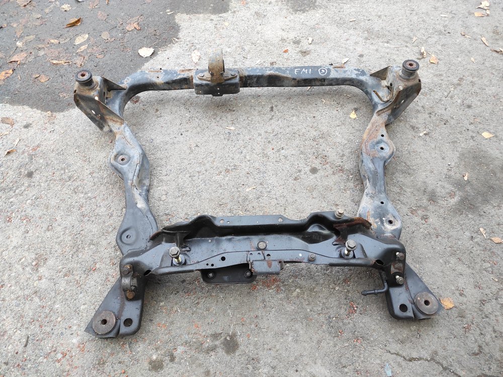 Подрамник подвески передний MONDEO 1998 1.6L Zetec-E EFI (90PS)