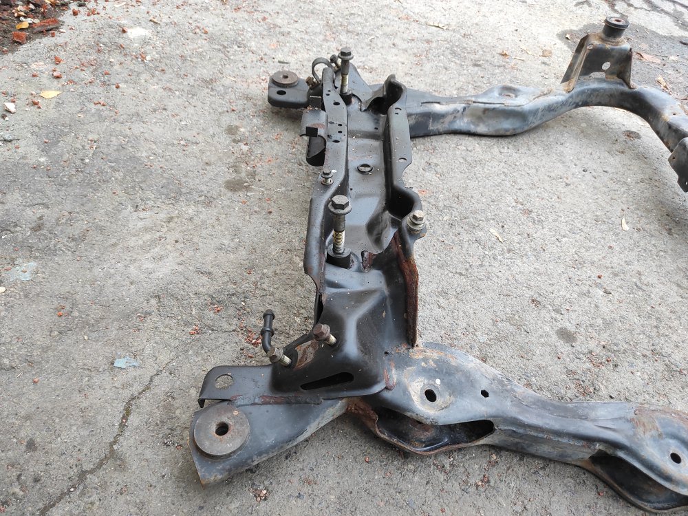 Подрамник подвески передний MONDEO 1998 1.6L Zetec-E EFI (90PS)