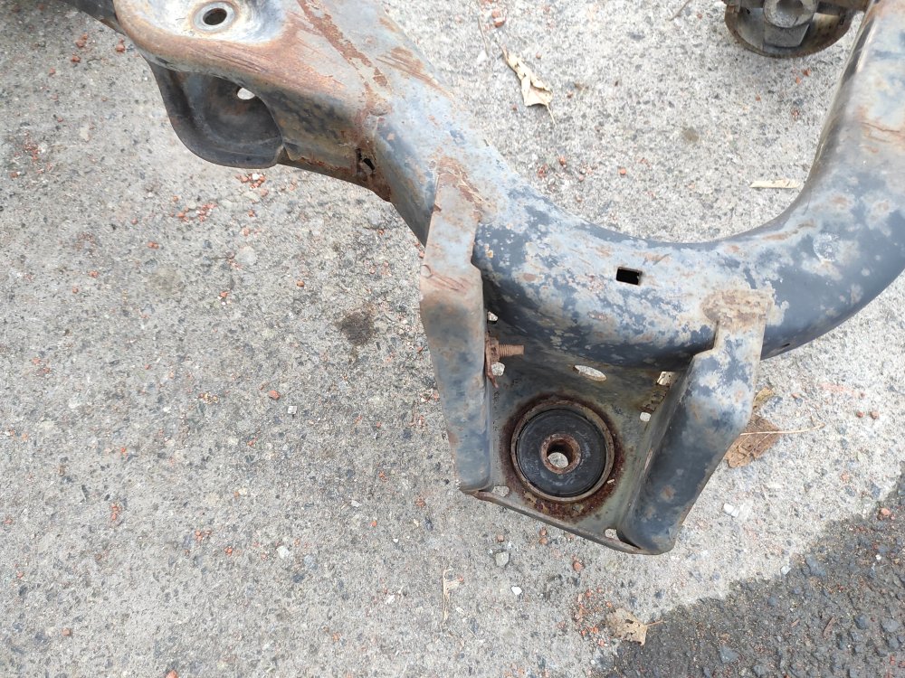 Подрамник подвески передний MONDEO 1998 1.6L Zetec-E EFI (90PS)