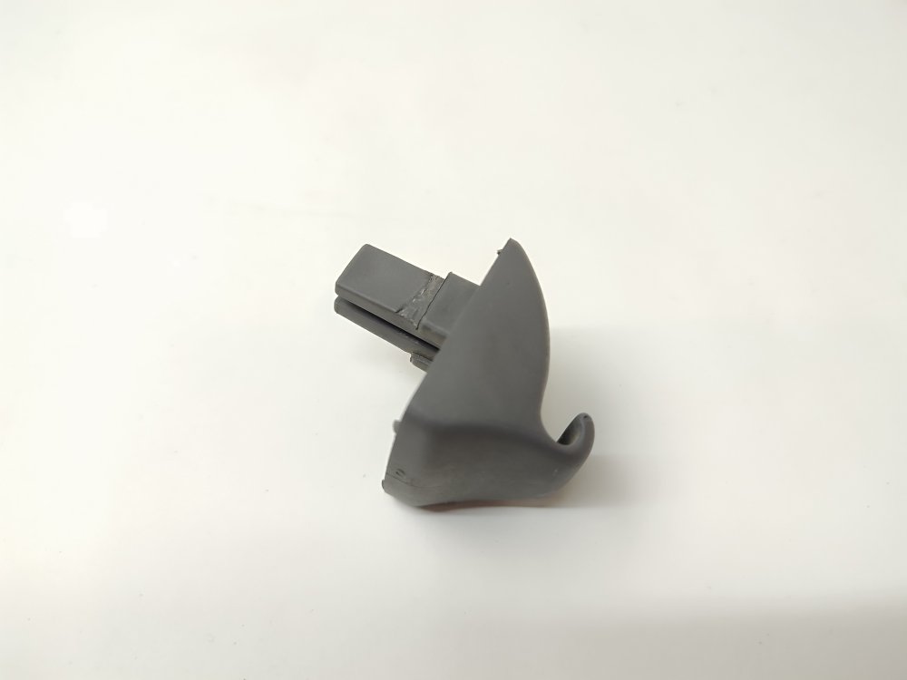 Крючок солнцезащитного козырька передний FORD MONDEO 1998 1.6L Zetec-E EFI (90PS) контрактная