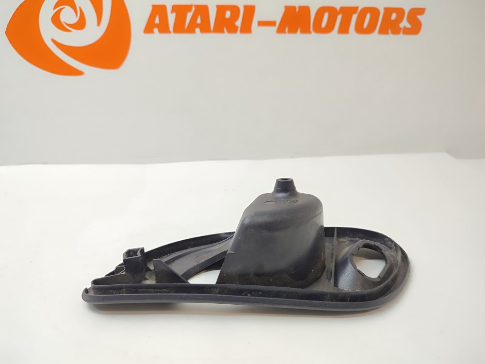 Накладка ручки двери внутренняя передняя правая MONDEO 1998 1.6L Zetec-E EFI (90PS)