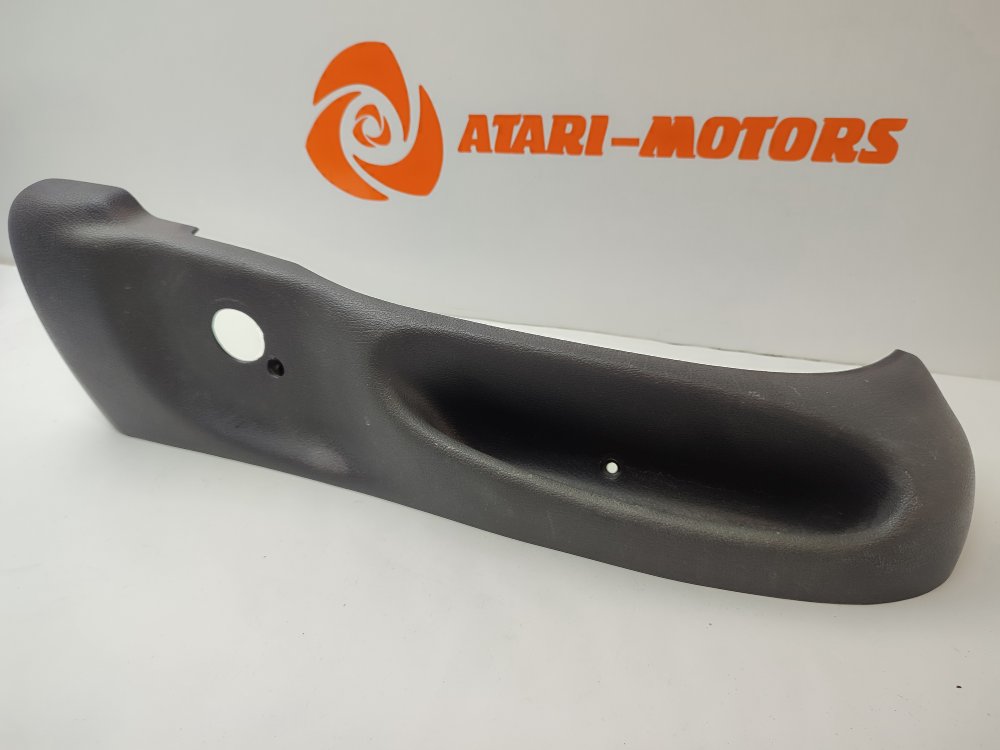 Накладка сиденья правая MONDEO 1998 1.6L Zetec-E EFI (90PS)