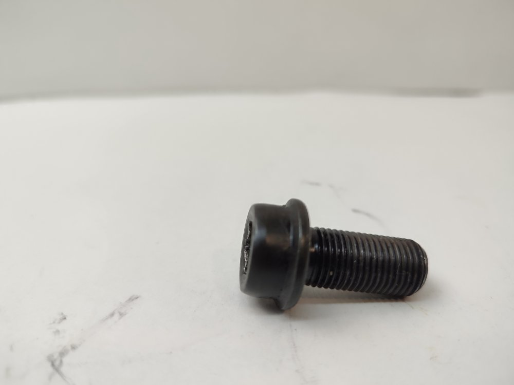 Болт крепления муфты VVTi ARISTO 1998 JZS160 2JZGE Болт крепления муфты VVTi ARISTO 1998 JZS160 2JZGE