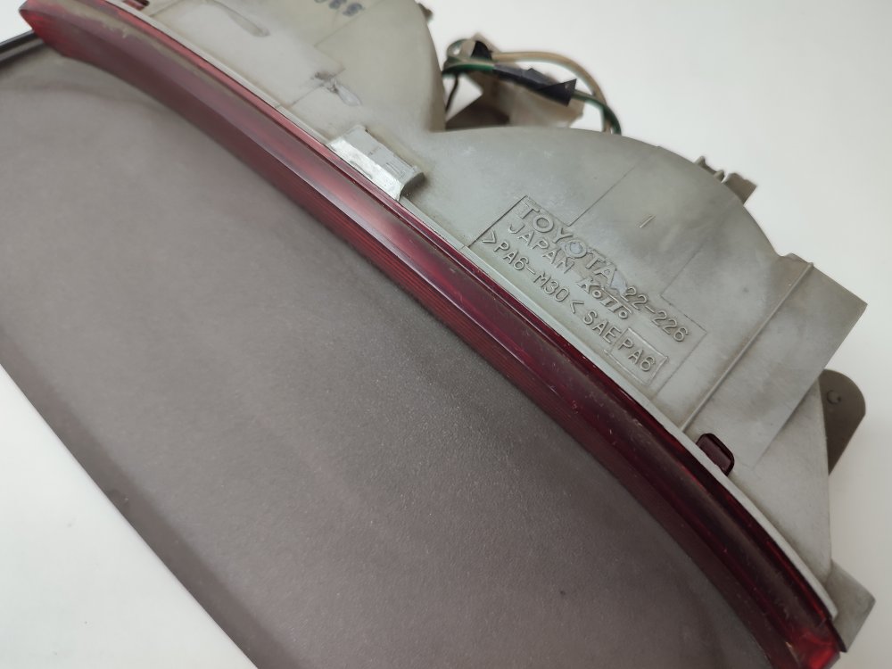 Стоп-сигнал задний TOYOTA CHASER GX90 1GFE