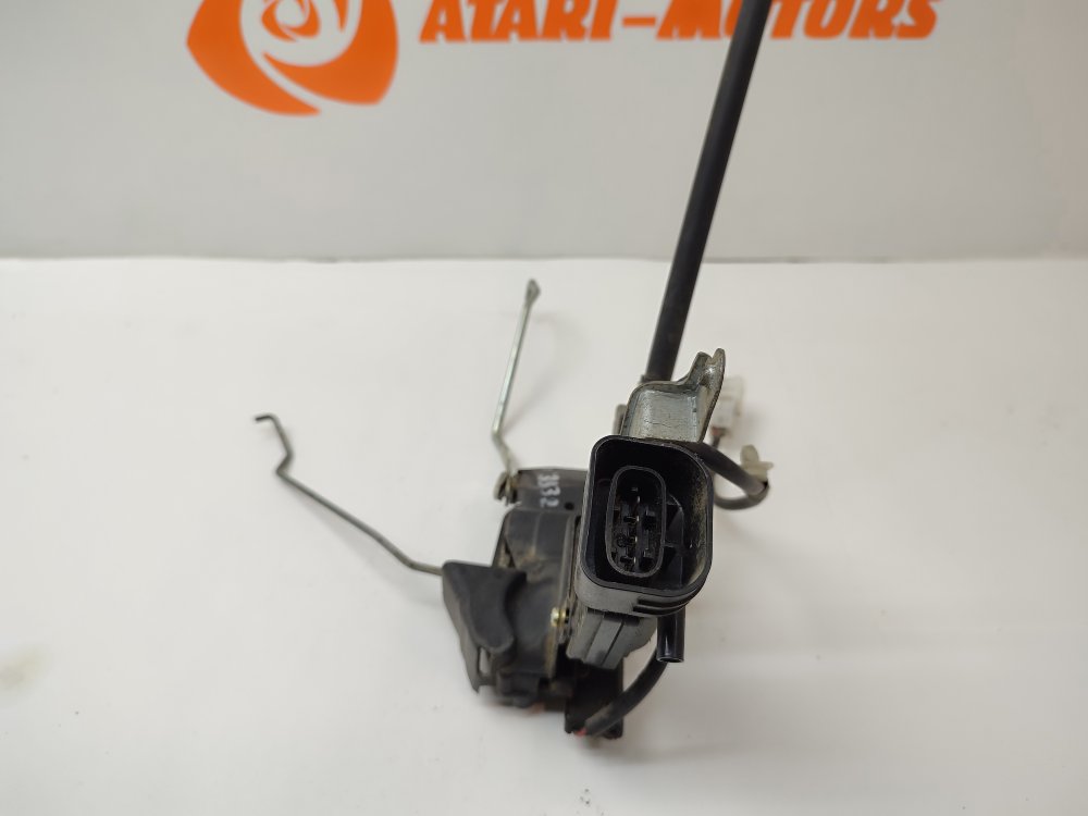 Замок боковой двери передний правый cresta 2000 JZX100 1JZGE