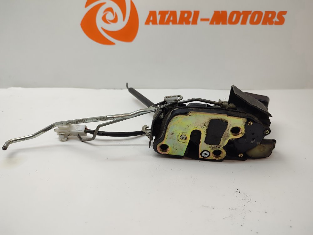 Замок боковой двери передний правый cresta 2000 JZX100 1JZGE