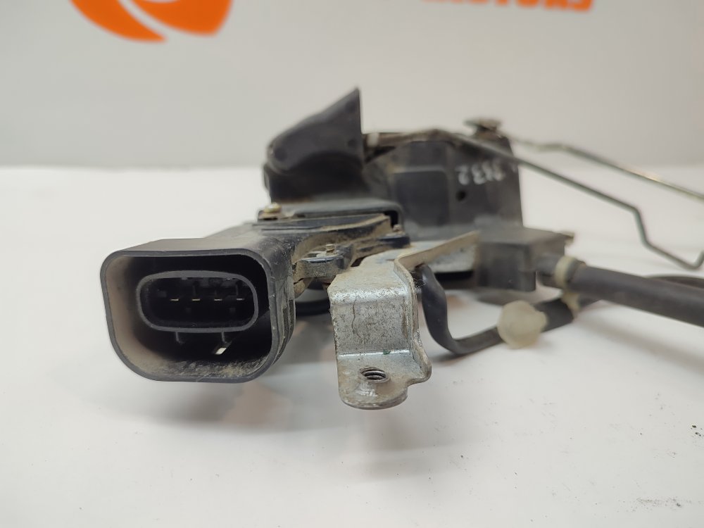 Замок боковой двери передний правый cresta 2000 JZX100 1JZGE