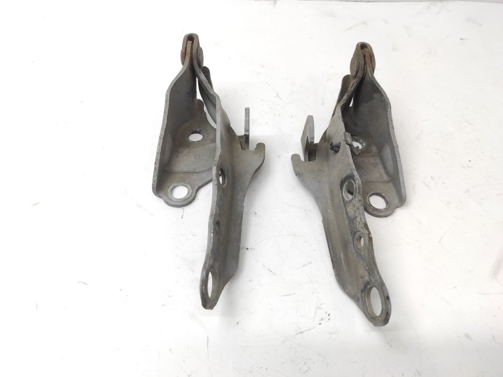 Петля капота GS300 1999 JZS160 2JZGE