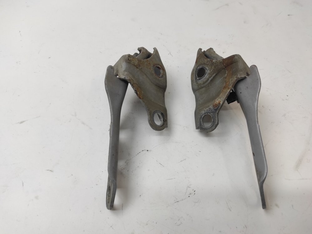 Петля капота GS300 1999 JZS160 2JZGE