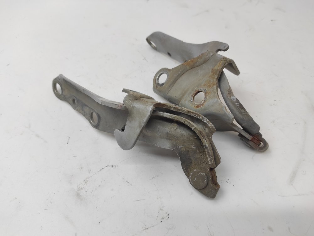 Петля капота GS300 1999 JZS160 2JZGE