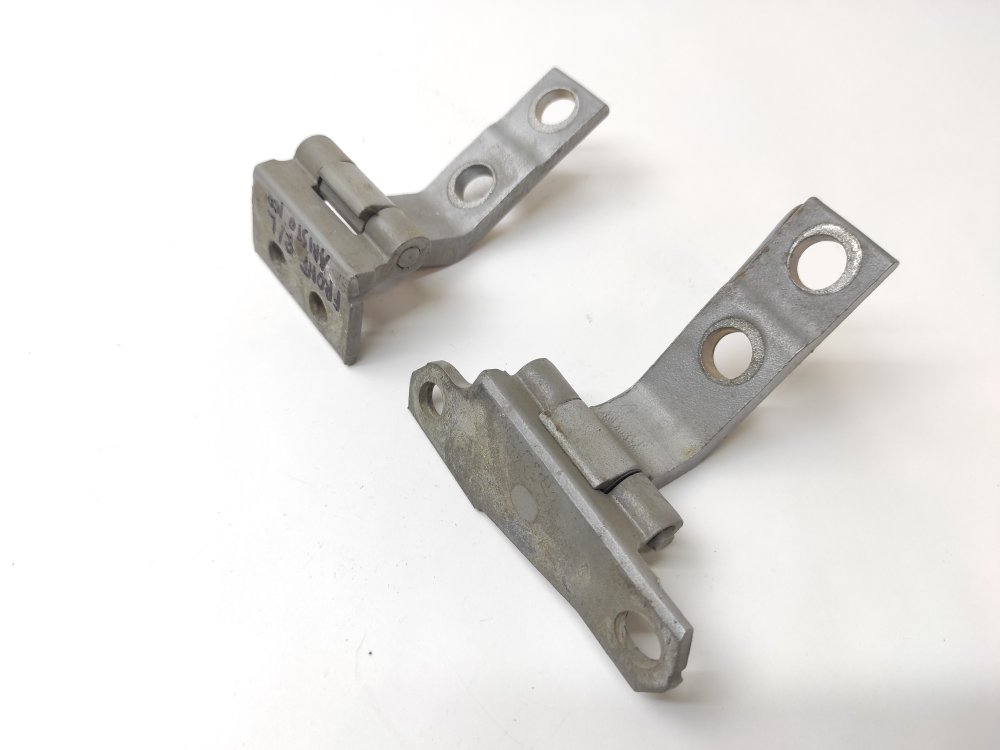 Петля двери передняя правая GS300 1999 JZS160 2JZGE