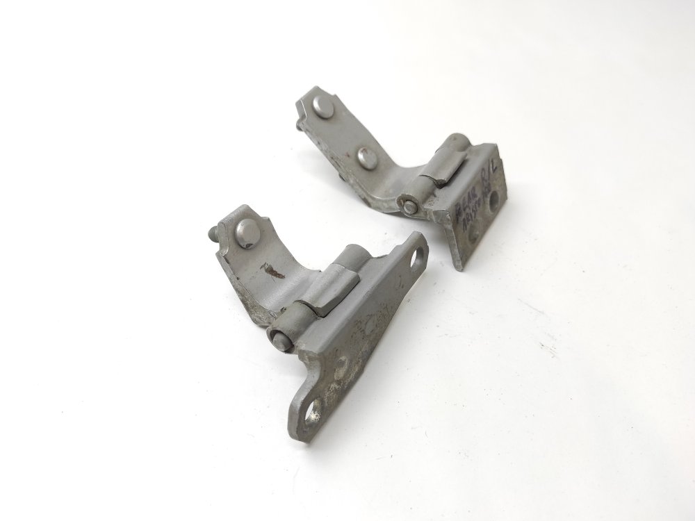 Петля двери задняя правая GS300 1999 JZS160 2JZGE