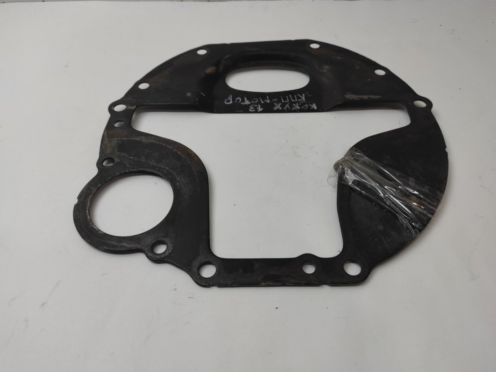 Промежуточная пластина КПП задняя chaser 1996 GX90 1GFE