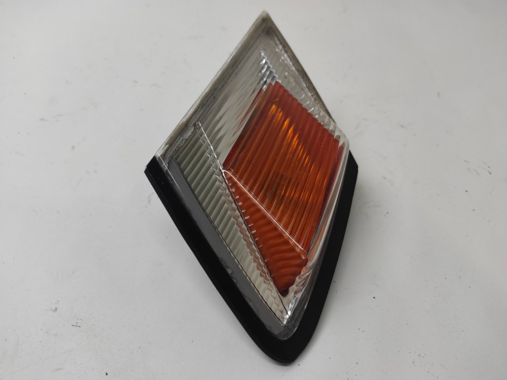 Повторитель поворота передний правый Mark2 1996 jzx90 1jzge