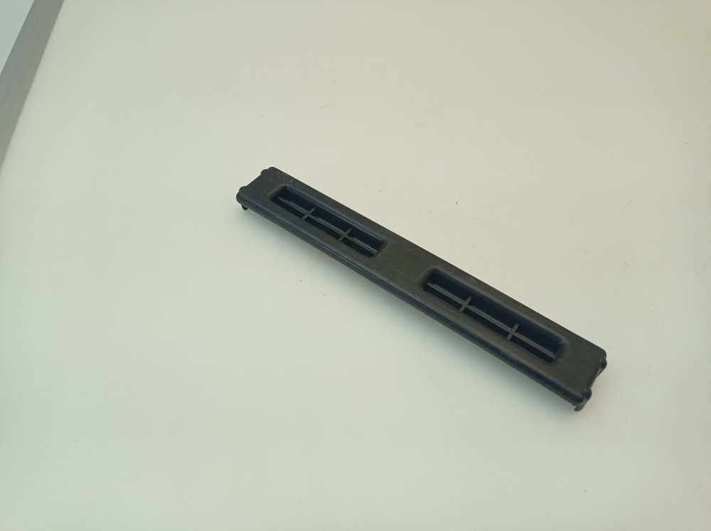 Крышка салонного фильтра SUZUKI jimny JB33W L50