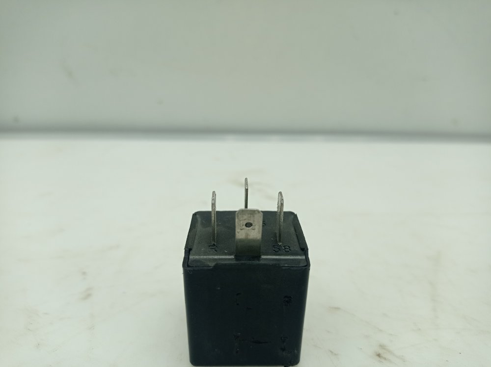 Реле audi 100 С4 AAR 2.3