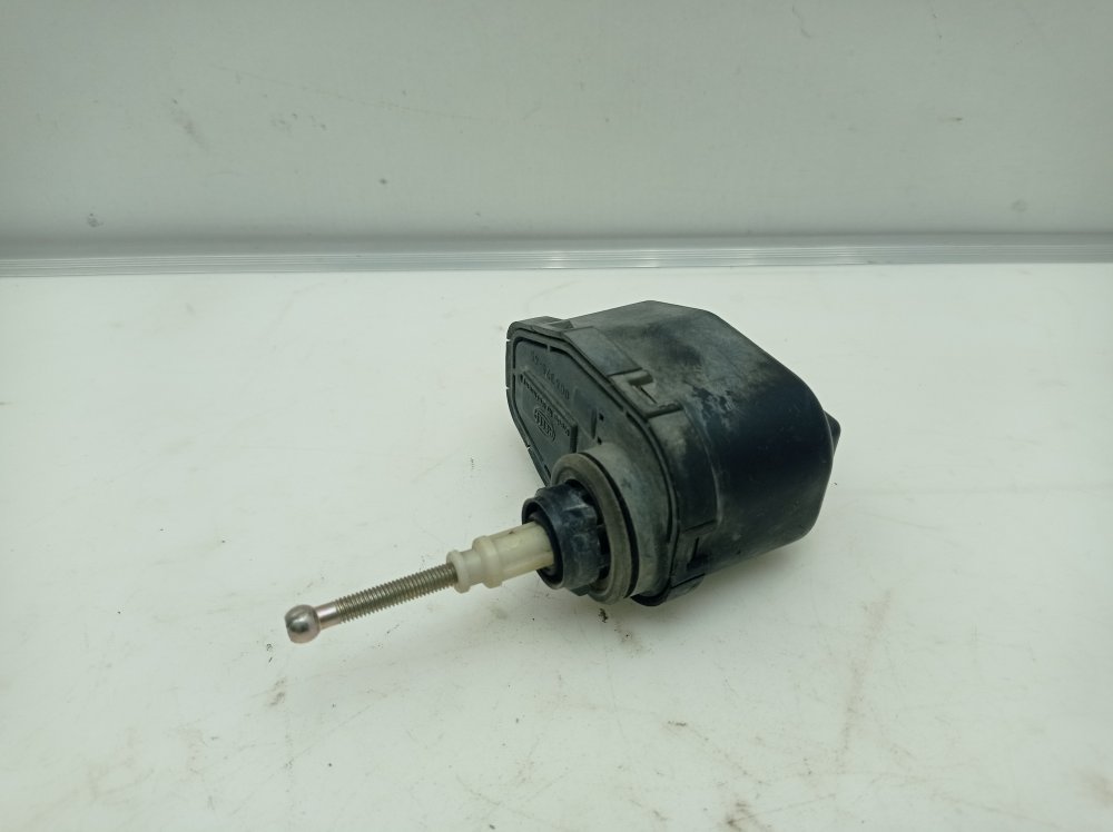 Корректор фар audi 100 С4 AAR 2.3