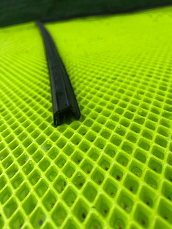 Уплотнитель стекла двери передний правый TOYOTA AVENSIS AZT251 2AZ-FSE