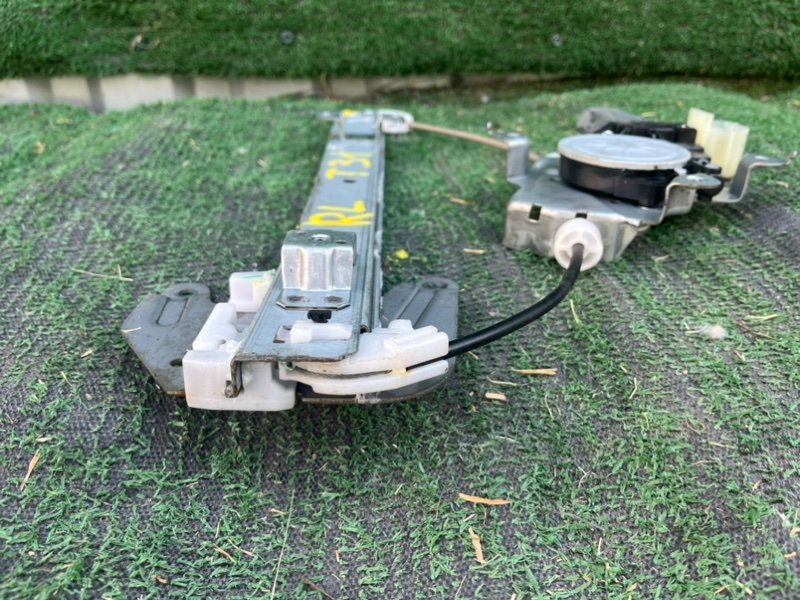 Стеклоподъемник задний левый NISSAN X-TRAIL T31 MR20DE