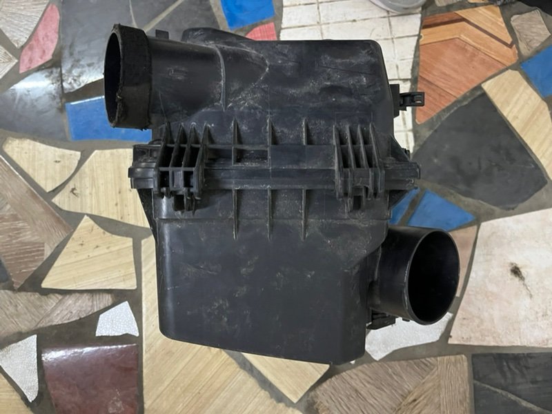 Корпус воздушного фильтра TOYOTA CAMRY ACV40 2AZ-FE