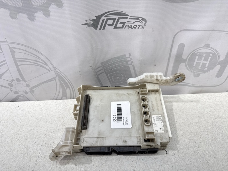 Запчасть блок комфорта Lexus UX200 MZAA10 8273076040 контрактная Блок комфорта Lexus UX200 MZAA10 8273076040 контрактная