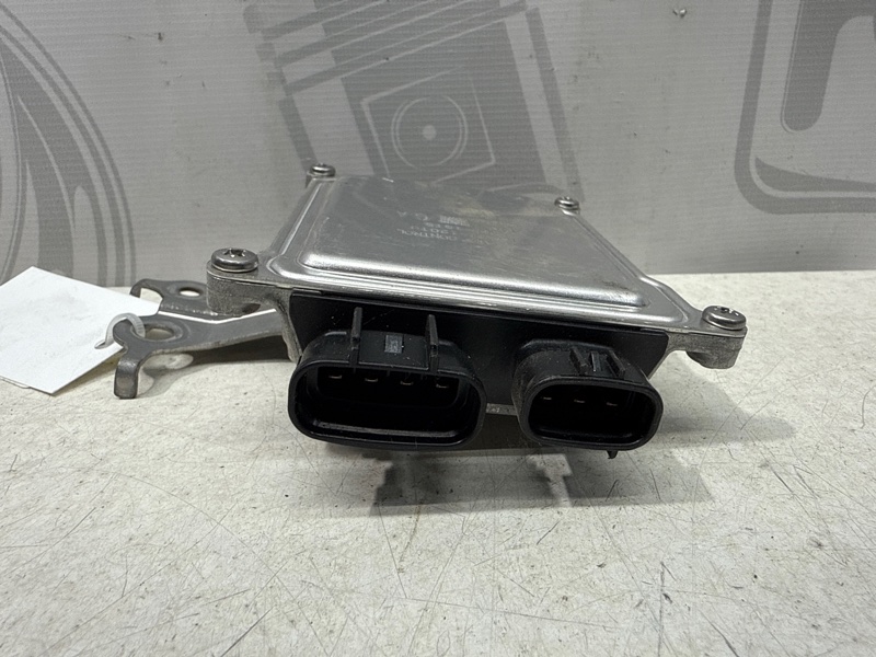 Блок управления топливным насосом UX200 MZAA10