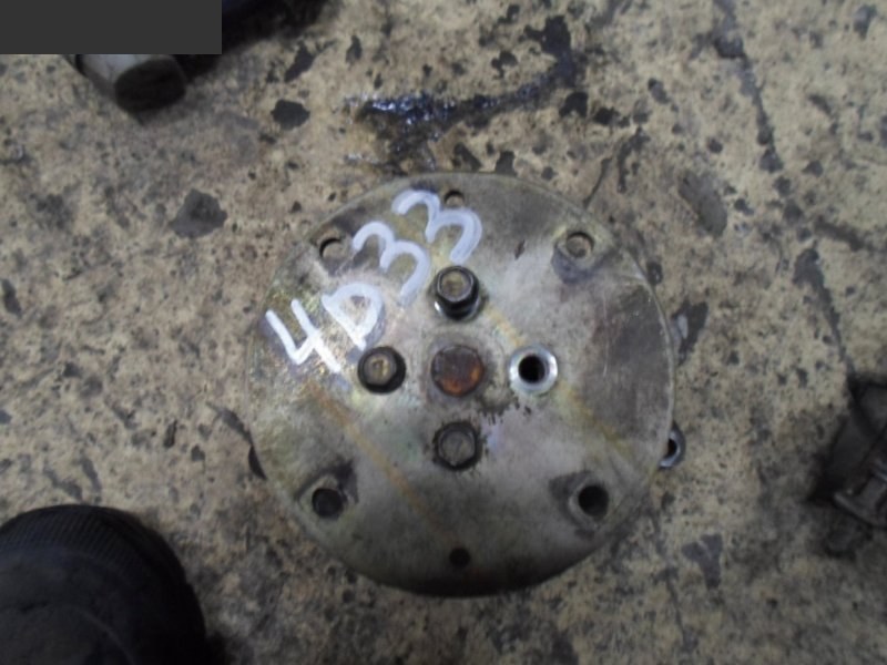 Помпа Mitsubishi Canter 4D33 Помпа Mitsubishi Canter 4D33