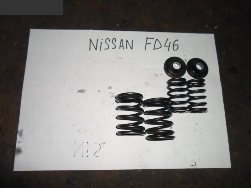 Пружина клапана Nissan FD46