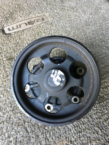 Помпа Toyota 4E-FE Помпа Toyota 4E-FE