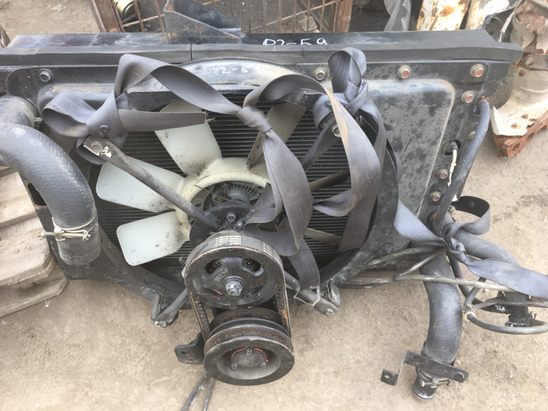 Радиатор двигателя Toyota Coaster J05C