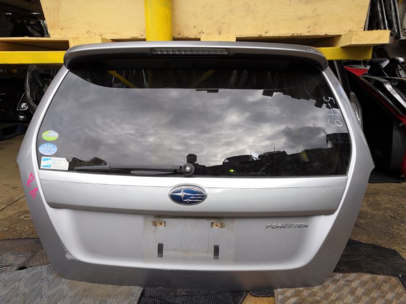 Дверь задняя багажника Subaru Forester SG5 EJ20