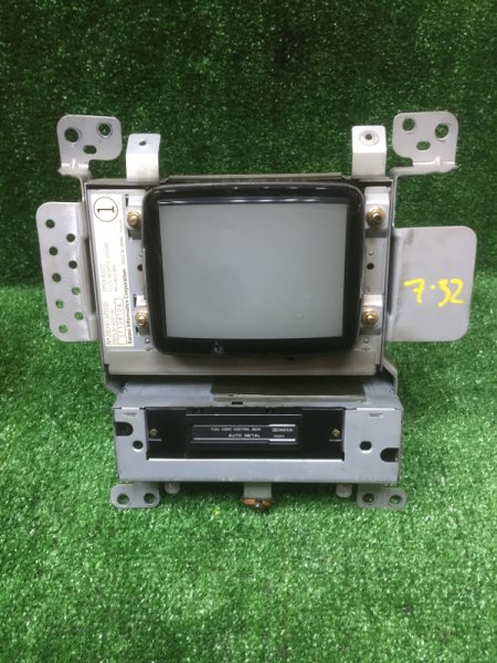 Телевизор в салон Nissan Cedric HY33 VQ30DE