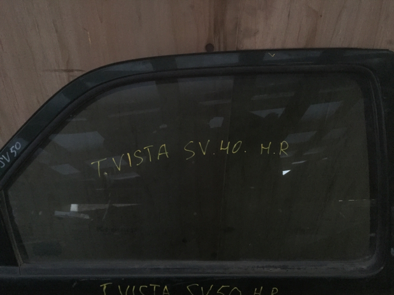 Стекло боковое Toyota Vista SV50