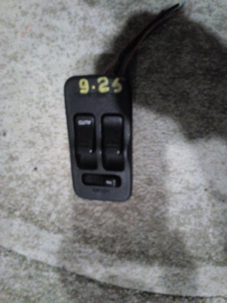 Кнопка стеклоподъемника Nissan Note E11 HR15DE