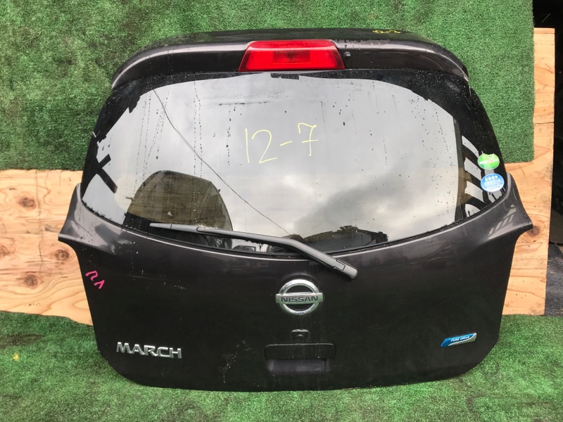 Дверь задняя багажника Nissan March K13 HR12DE (б/у)