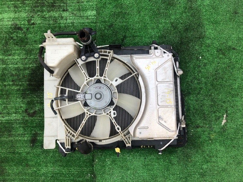 Радиатор двигателя Toyota Ractis SCP100 2SZ-FE