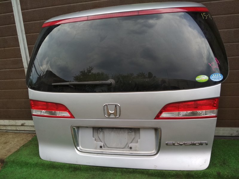 Дверь задняя багажника Honda Elysion RR1 K24A