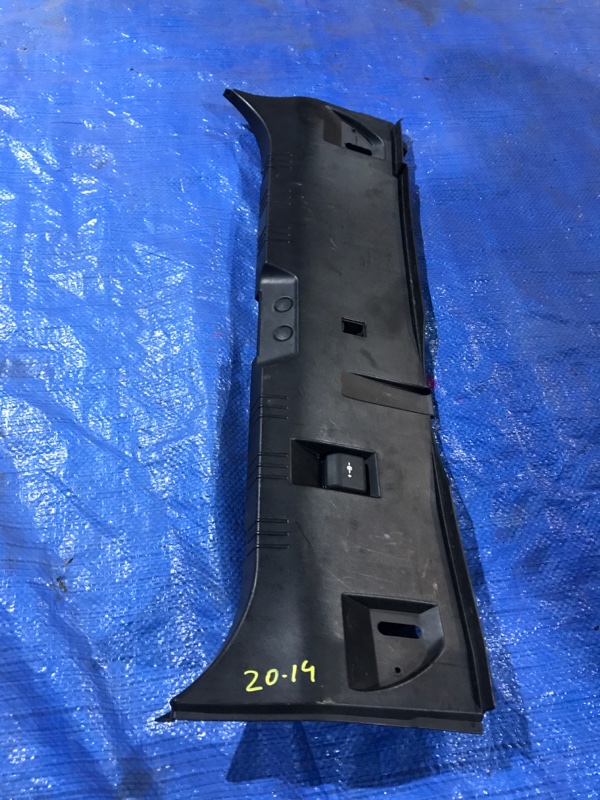 Накладка багажника Bmw 525I E60 N52 B25 A 2004