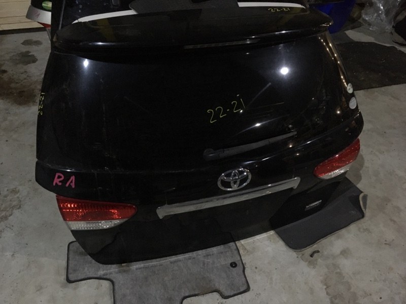 Дверь задняя багажника Toyota Wish ZGE22W 3ZR-FAE
