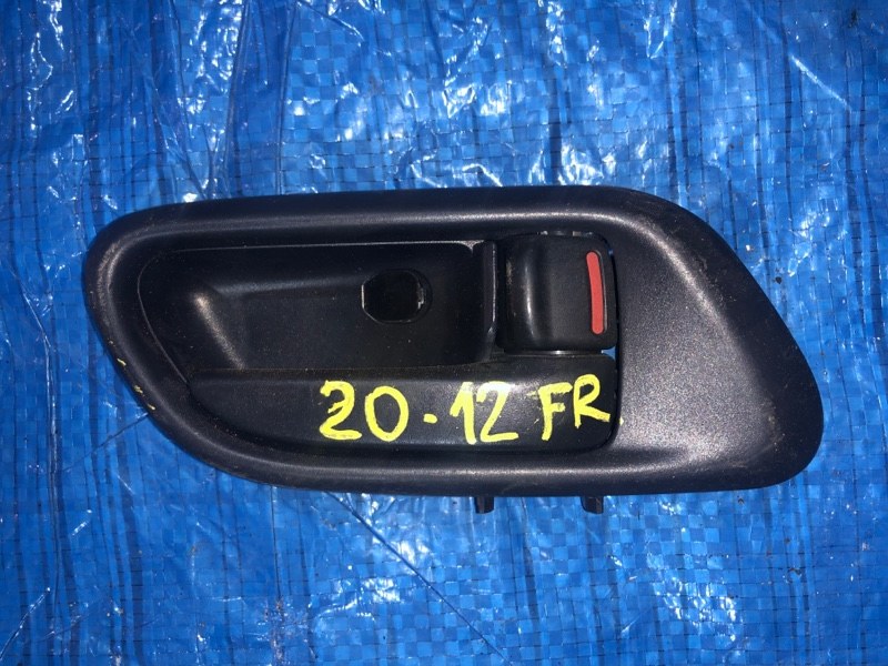 Ручка внутренняя Subaru Forester SG5 EJ202 передняя правая