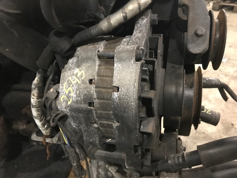 Генератор Isuzu Forward 6HL1 Генератор Isuzu Forward 6HL1