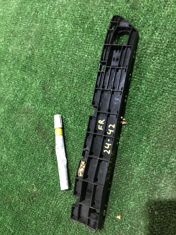 Клипса бампера Honda Stepwgn RG2 K20A передняя правая (б/у)