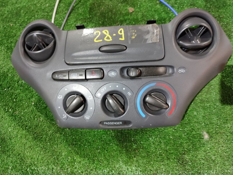 блок климата vitz дорестайл. климат контроль тойота витц 2001. тойота витц климат контроль. тойота витц климат контроль. климат контроль toyota vitz 130.