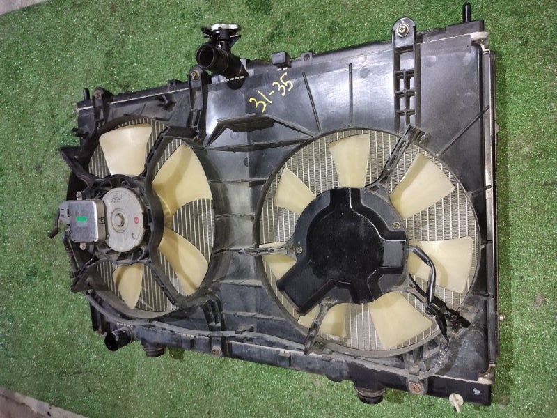 Радиатор двигателя Mitsubishi Grandis NA4W 4G69 2003