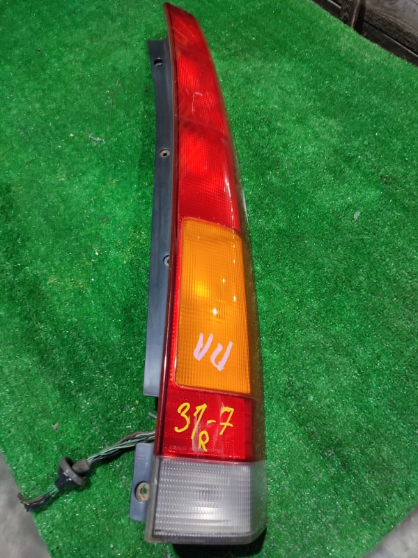 Фонарь стоп-сигнала Honda Stepwgn RF1 B20B правый