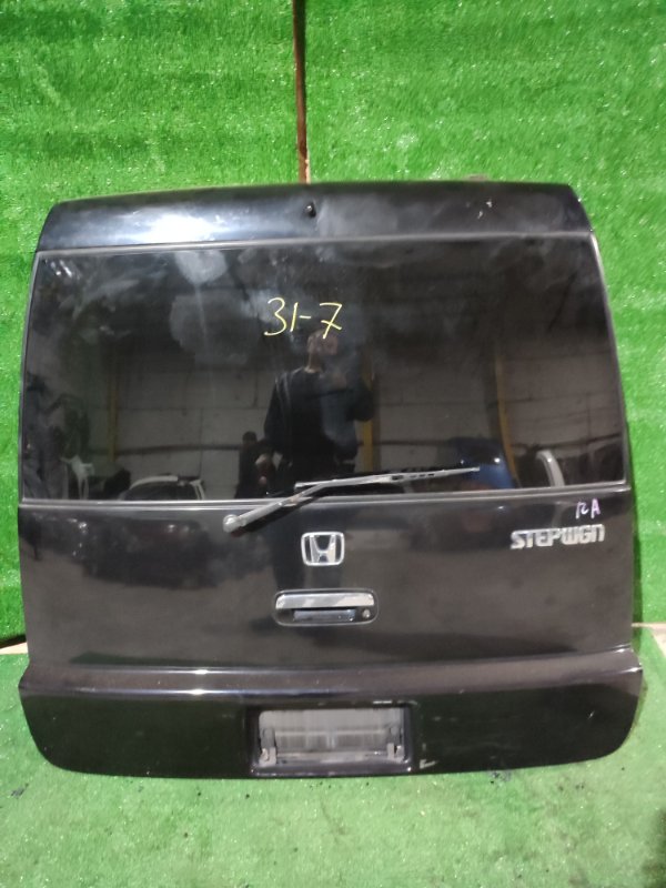 Дверь задняя багажника Honda Stepwgn RF1 B20B