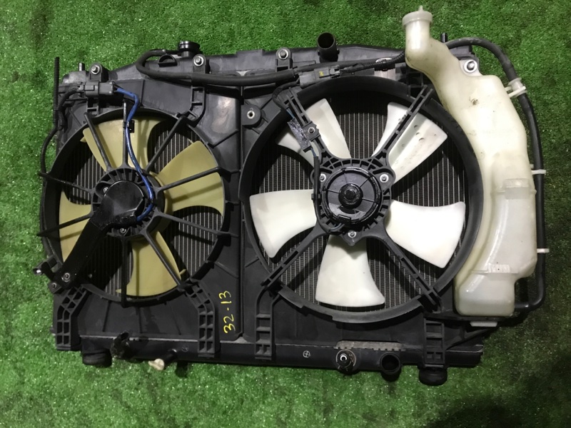 Радиатор двигателя Honda Edix BE1 D17A