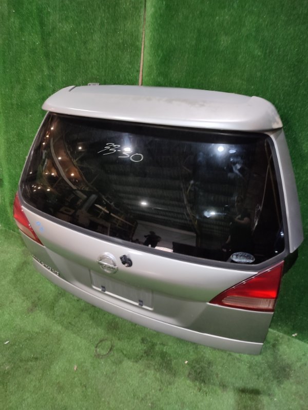 Дверь задняя багажника Nissan Wingroad WFY11 QG15DE 2003