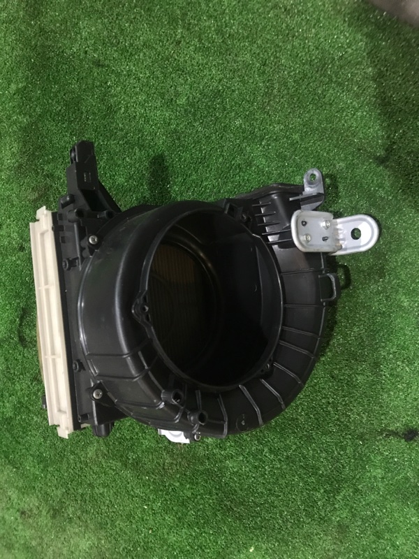Корпус вентилятора отопителя Honda Airwave GJ1 L15A